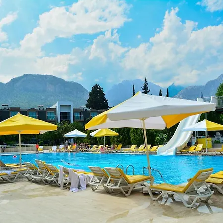 فندق Monna Roza Garden كمر